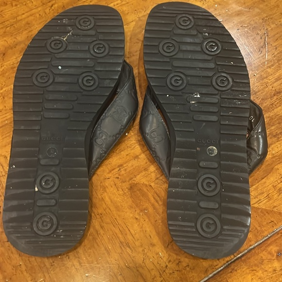 Gucci Leather Flip Flop Sandals - Picture 7 of 9